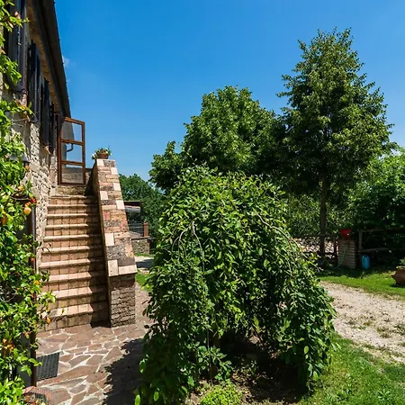 Holiday home In Hilly Area In Gubbio With Pool Biscina