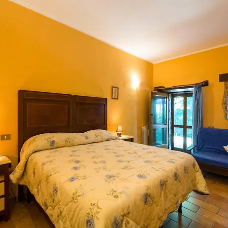 In Hilly Area In Gubbio With Pool