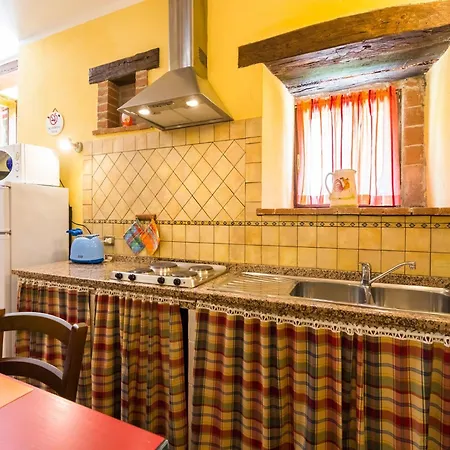 בית נופש In Hilly Area In Gubbio With Pool Biscina